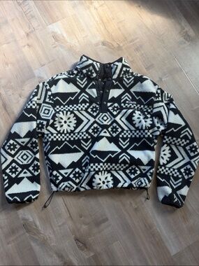 Columbia Black and White Geometric Sherpa Snap Pullover - Size M
